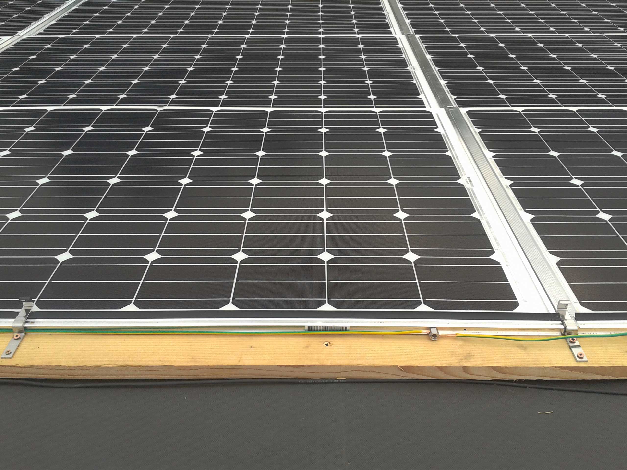Installation Carré Solaire photovoltaïque intégré Solrif avec reprise sur existant secteur Saint-Etienne (Loire)
